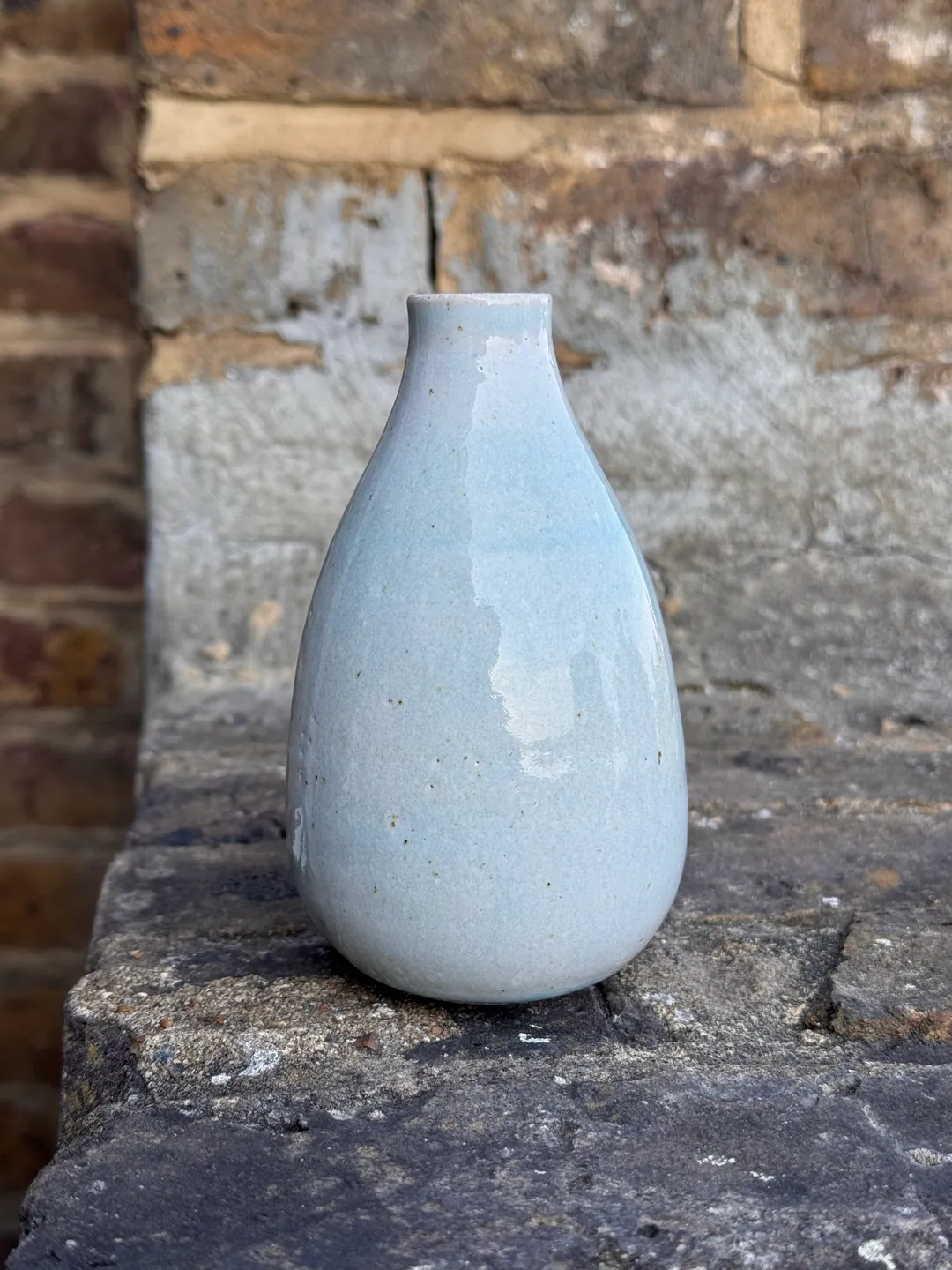 Teardrop vase 002, view 1